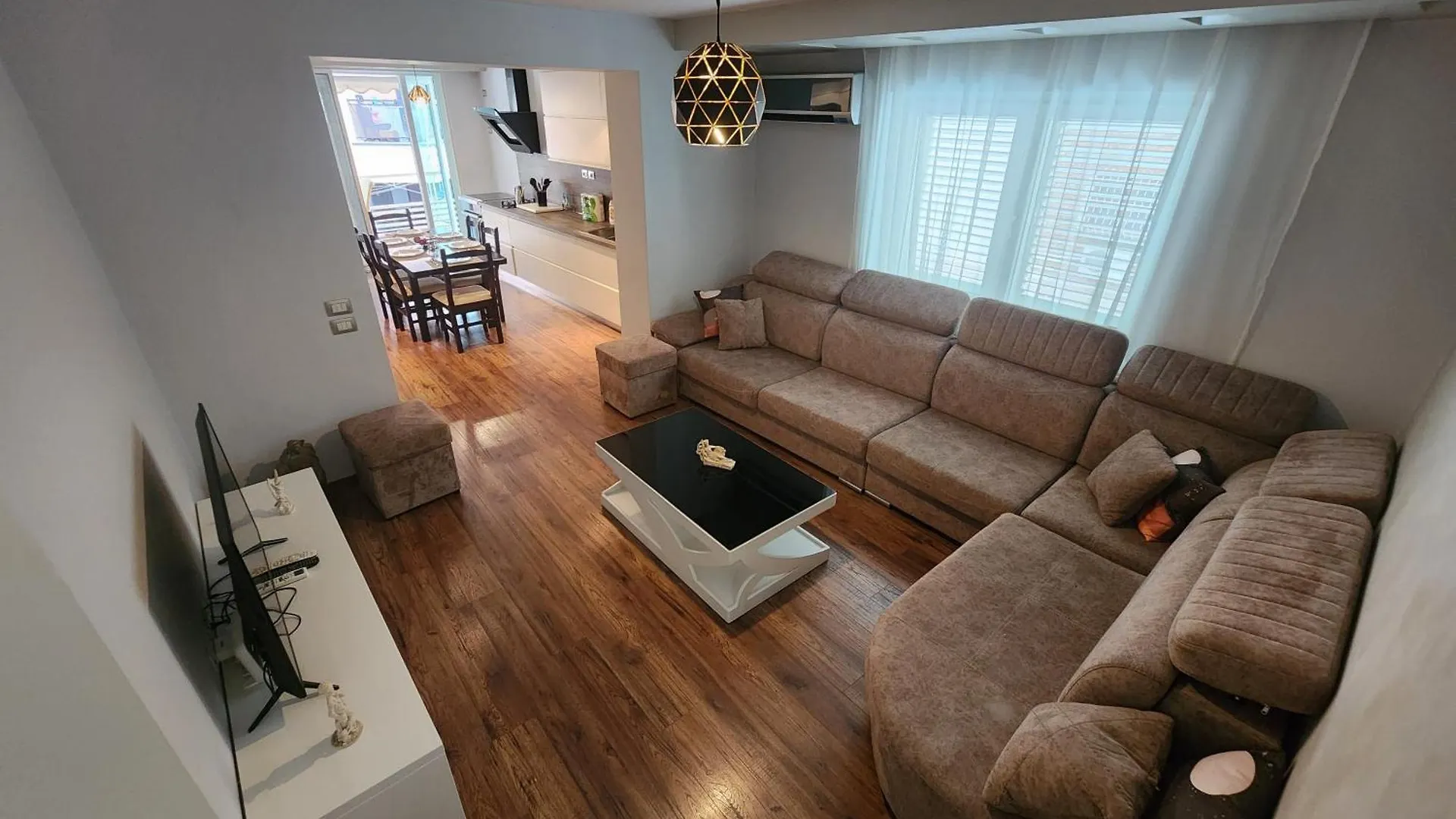Apartment Sweet Luxury Tirana